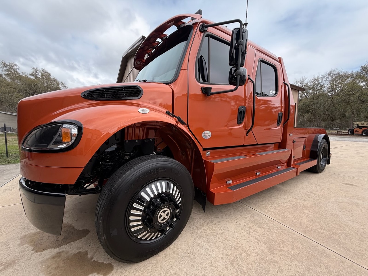 2022 Freightliner M2-106 Summit Hauler DD8 350hp UC26039964