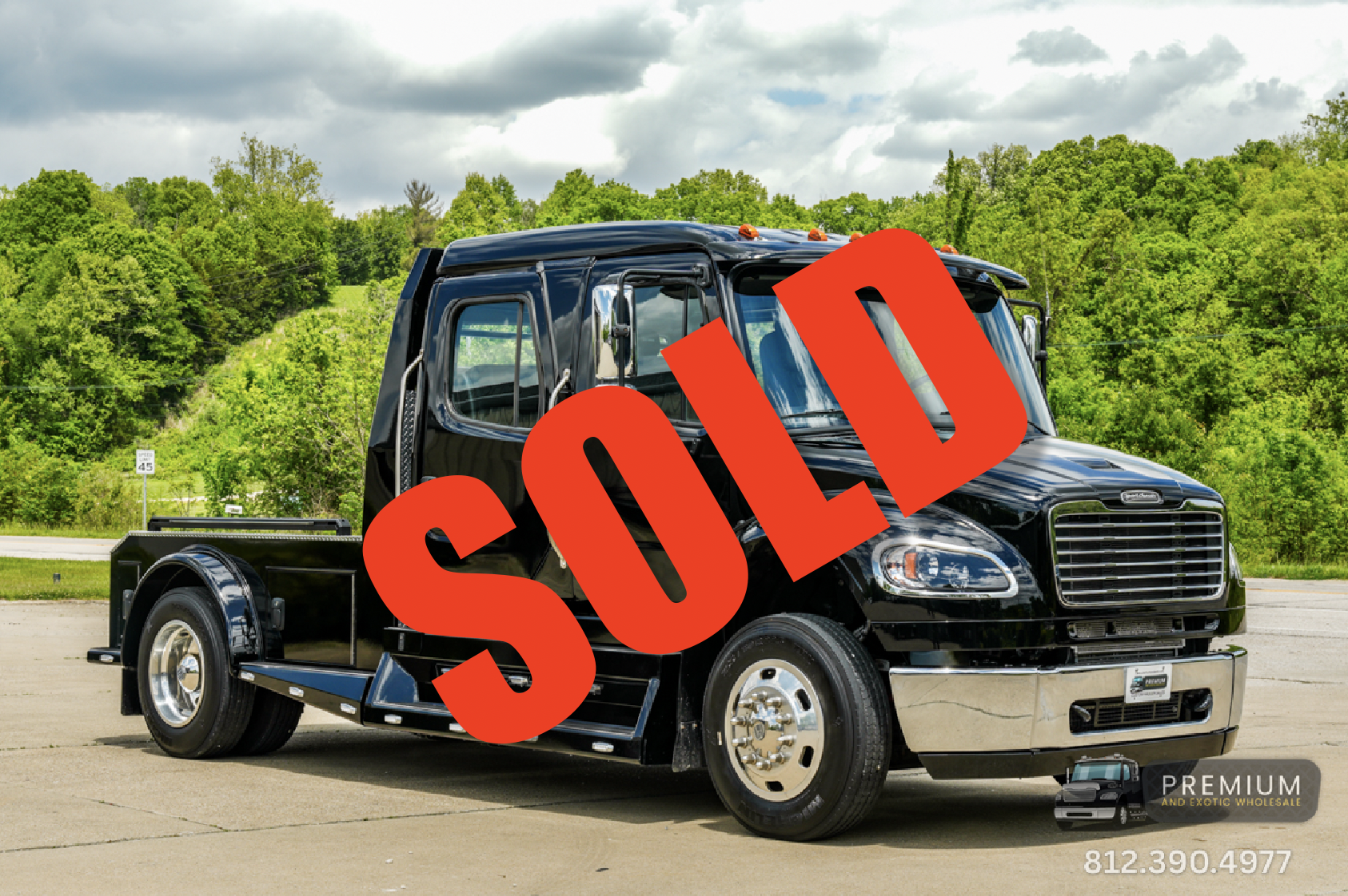 2022 Freightliner Sportchassis DD8 Hauler Detroit 350