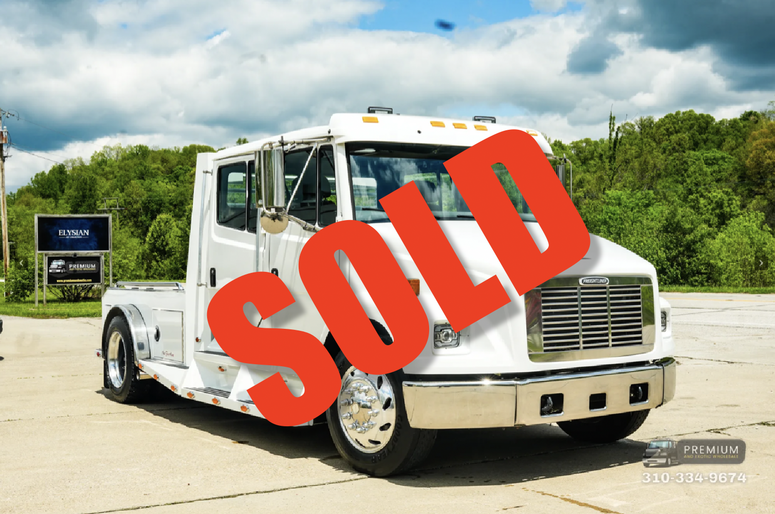 2003 Freightliner FL60 CAT 300HP SPORTCHASSIS Caterpillar 300