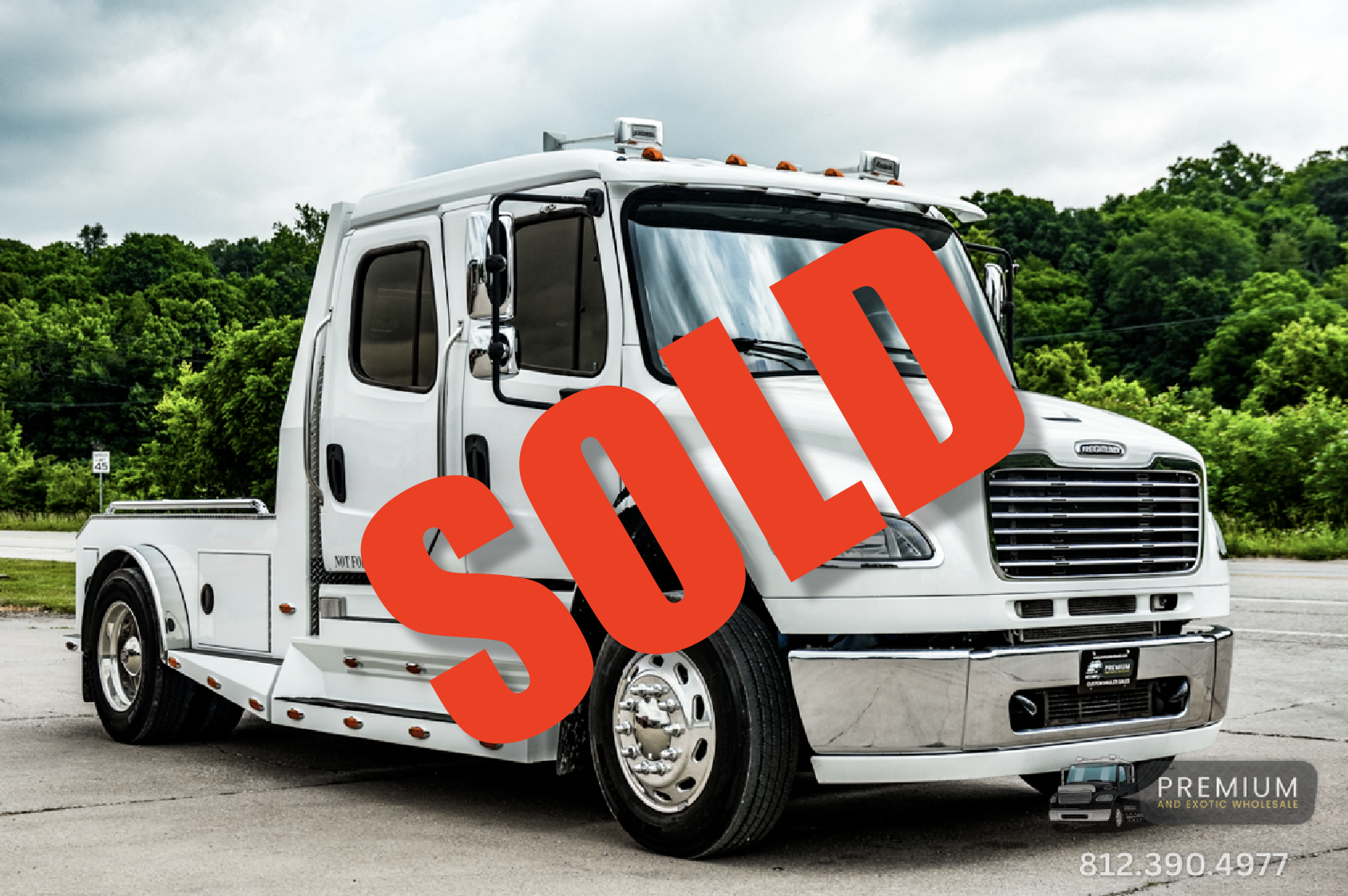 2012 Freightliner M2-106 Sportchassis Cummins 350