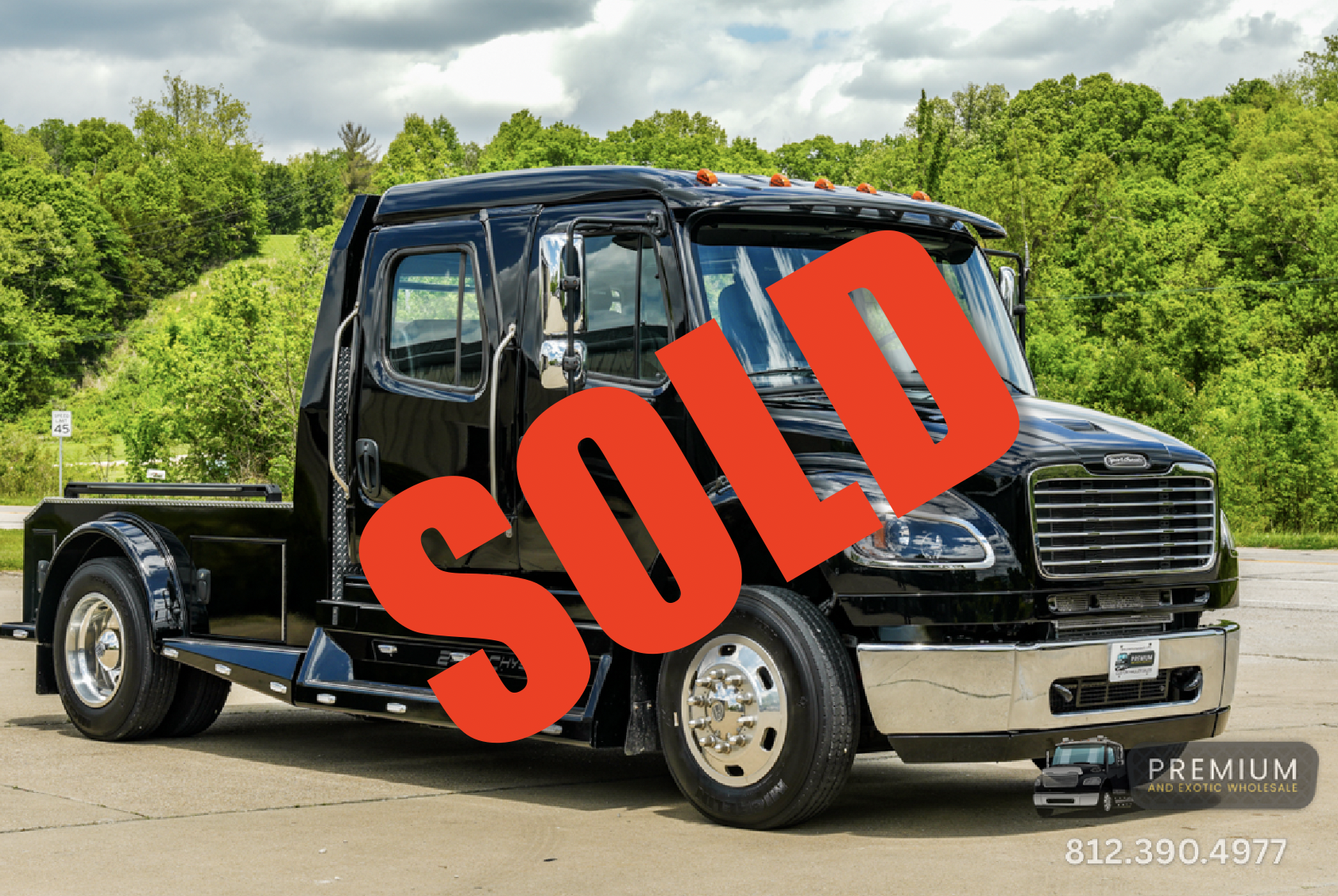 2012 Freightliner M2-106 Sportchassis Hauler Cummins 350
