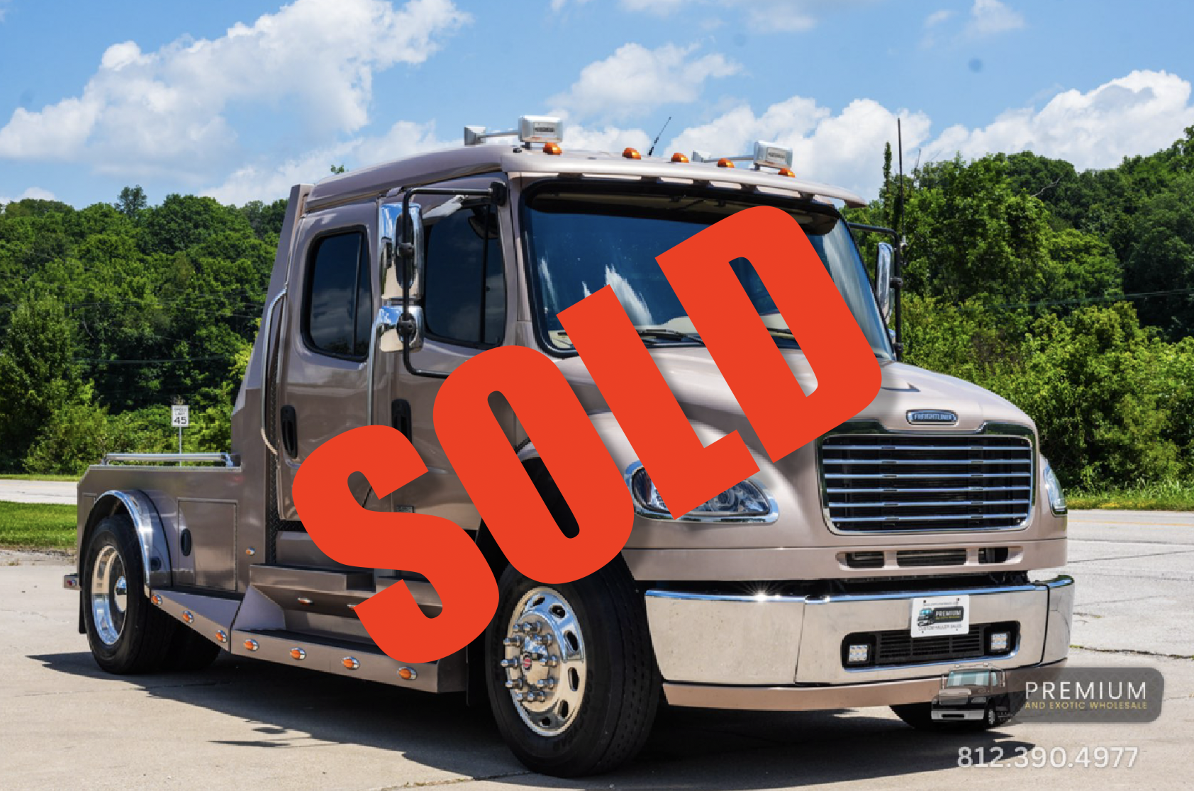 2008 Freightliner M2-106 Sportchassis Hauler Cummins 330