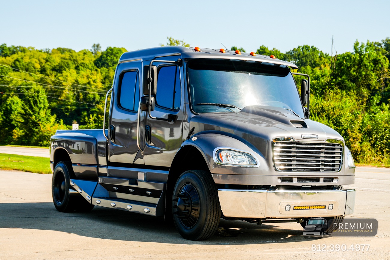 2007 Freightliner M2-106 SportChassis P2 Mercedes 330