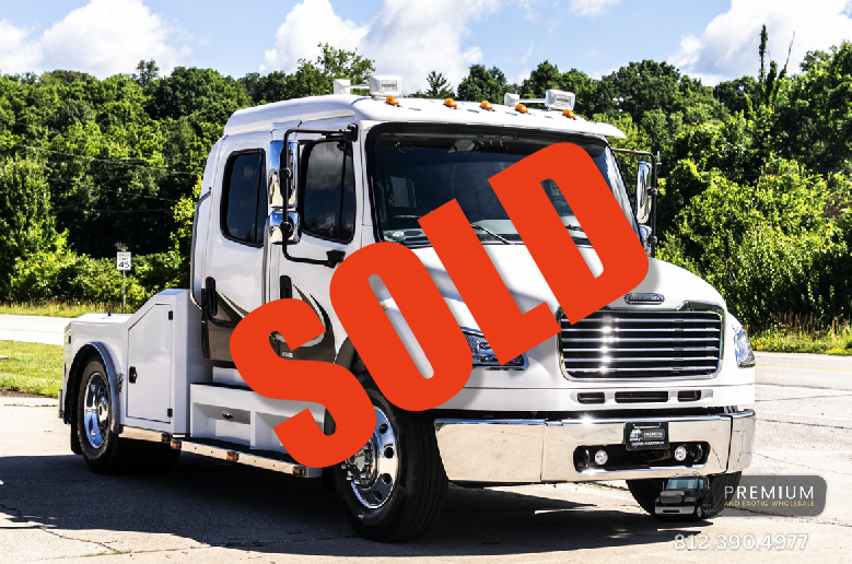 2007 Freightliner M2-106 Chariot Hauler Mercedes 330