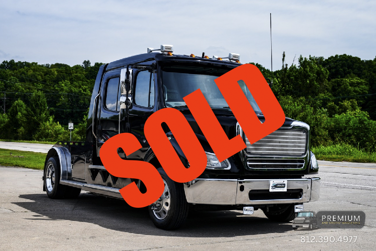 2015 Freightliner 2L Custom Hauler Detroit 505
