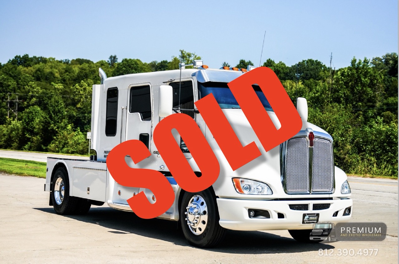2011 Kenworth T660 Schwalbe Stretch Hauler Cummins 500