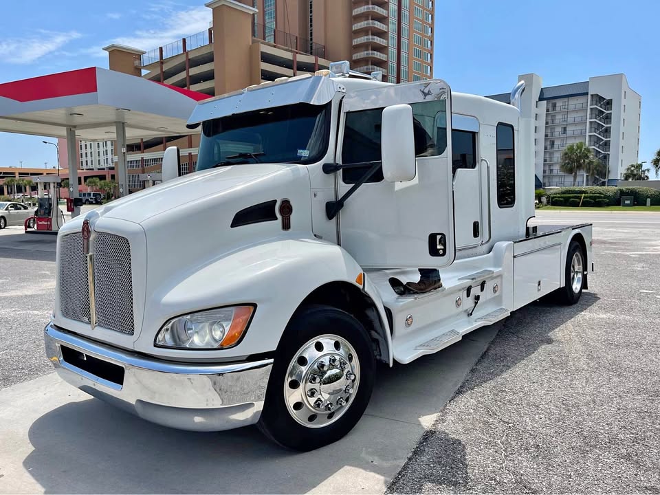 2015 Kenworth T270 Schwalbe Stretch Paccar 380