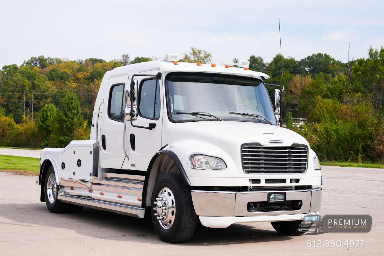 2012 Freightliner M2-106 Chariot Hauler Cummins 330