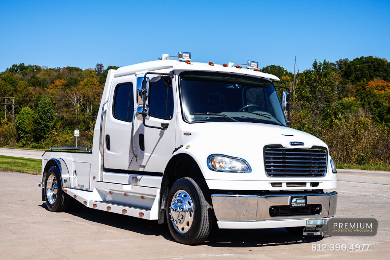 2008 Freightliner M2-106 SportChassis Hauler Cummins 330
