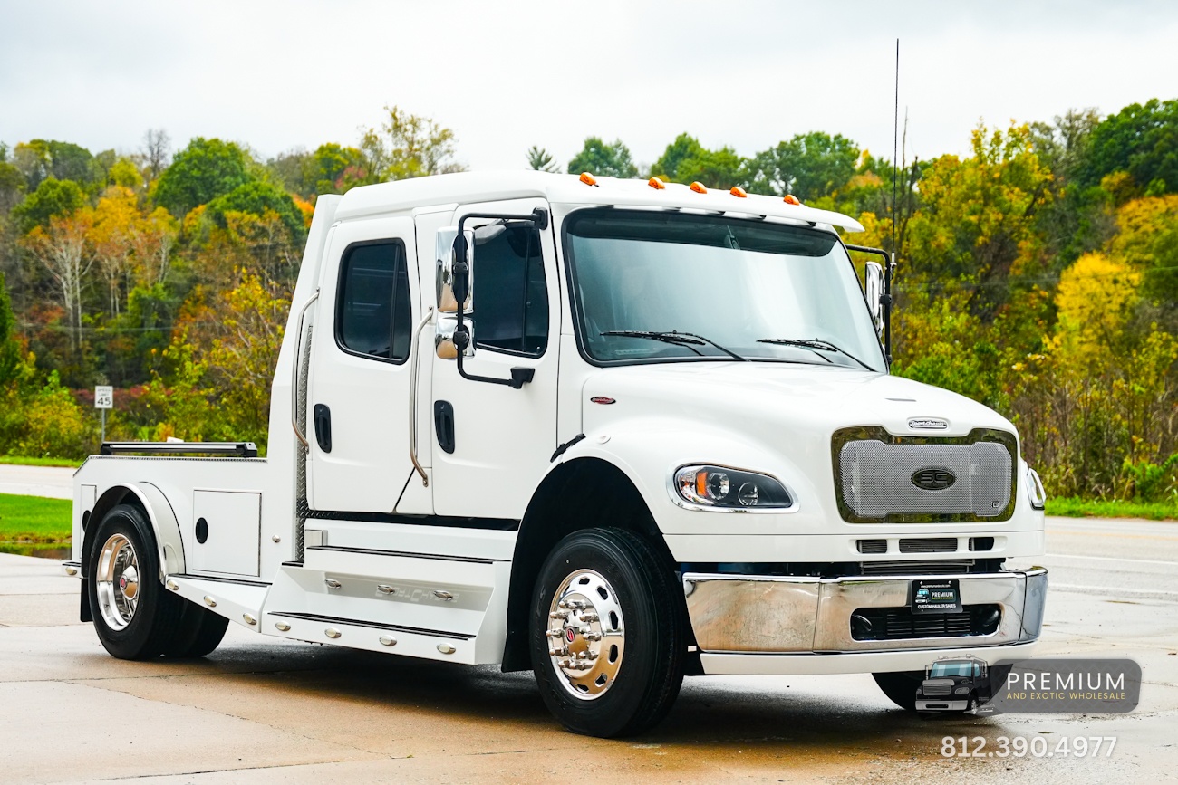 2019 Freightliner M2-106 SportChassis Hauler Detroit 350